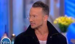 Hillsong Pastor Carl Lentz`s Wishy-Washy Abortion Comments