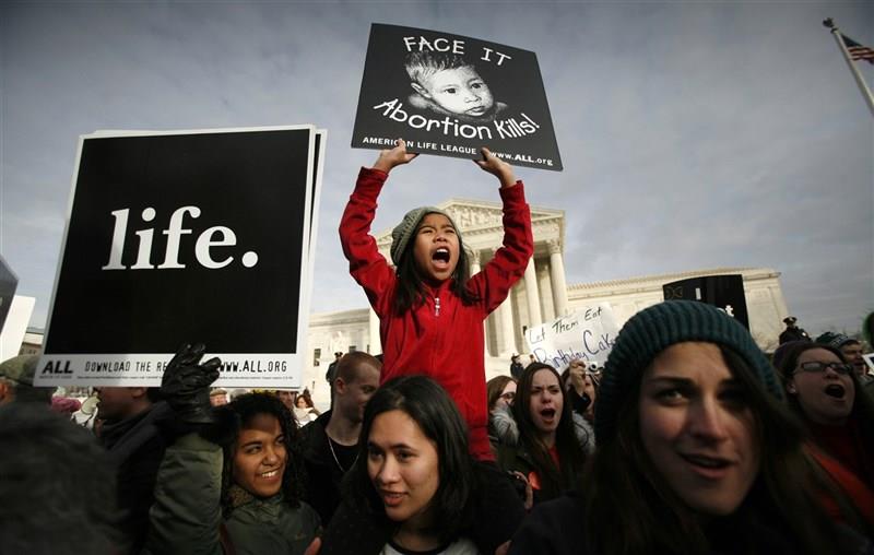 US Supreme Court Just Set Up An Election Year Fight Over Abortion